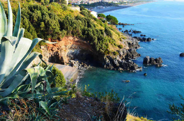 Isola Dino